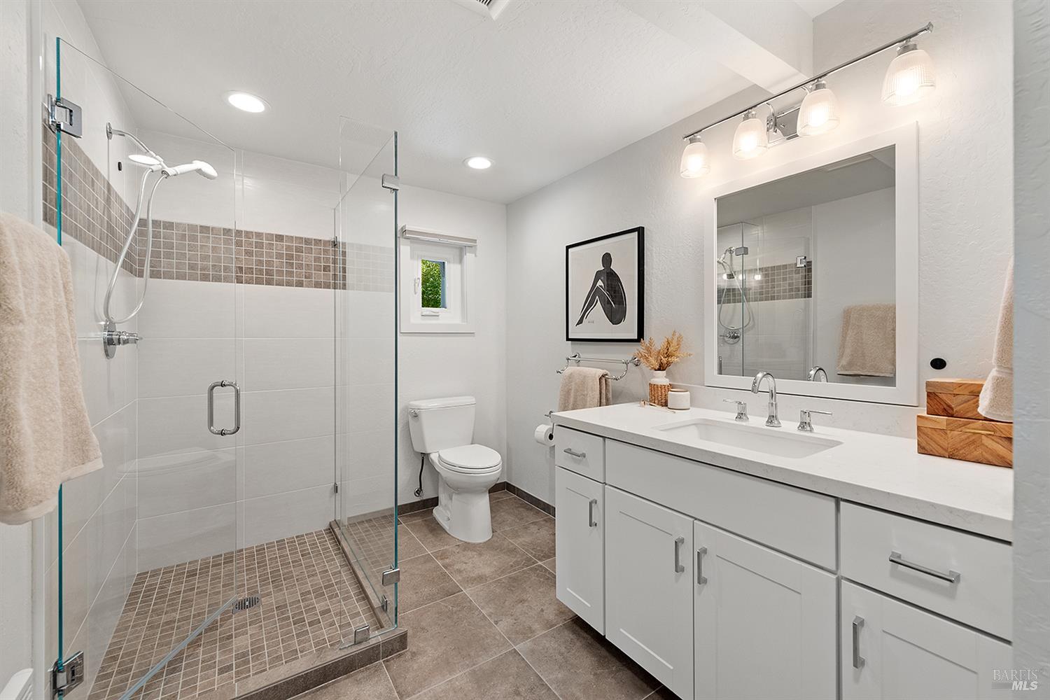 Detail Gallery Image 42 of 89 For 12675 Fiori Ln, Sebastopol,  CA 95472 - 4 Beds | 3/1 Baths
