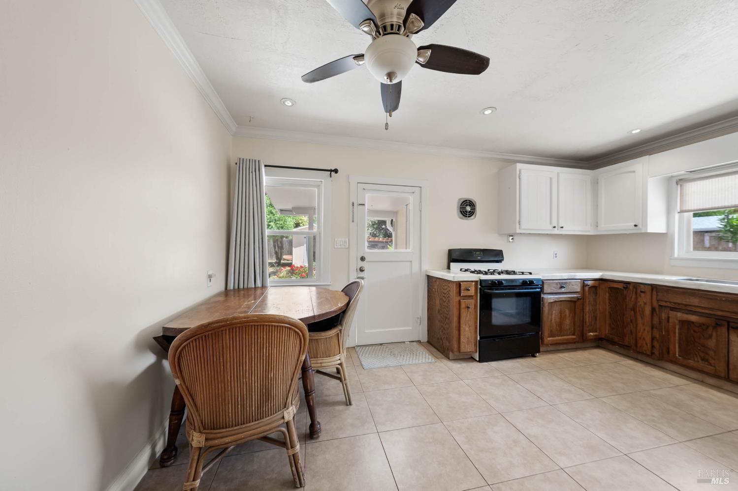 Detail Gallery Image 23 of 58 For 3440 Beach St, Nice,  CA 95464 - 2 Beds | 1 Baths