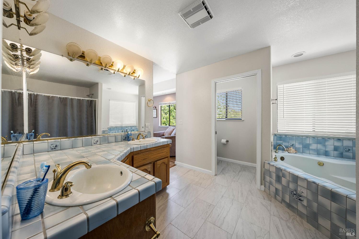 Detail Gallery Image 30 of 71 For 8700 Red Hills Rd, Kelseyville,  CA 95451 - 5 Beds | 3 Baths