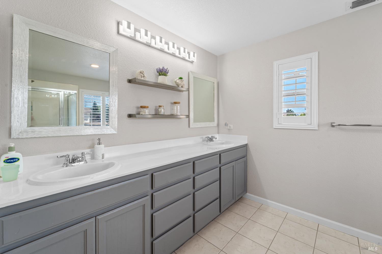 Detail Gallery Image 27 of 37 For 23 Castellina Cir Cir, American Canyon,  CA 94503 - 4 Beds | 3 Baths
