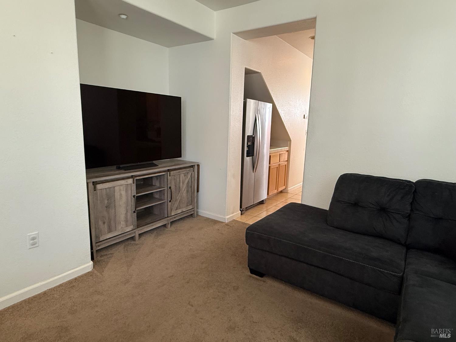 Detail Gallery Image 4 of 28 For 36 Corvina Way, American Canyon,  CA 94503 - 3 Beds | 2/1 Baths