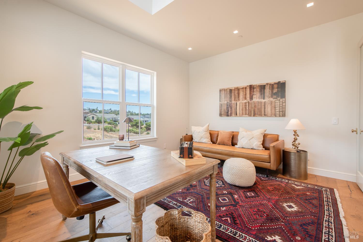 Detail Gallery Image 7 of 49 For 3788 Palazzo Ct, Santa Rosa,  CA 95404 - 4 Beds | 2/1 Baths