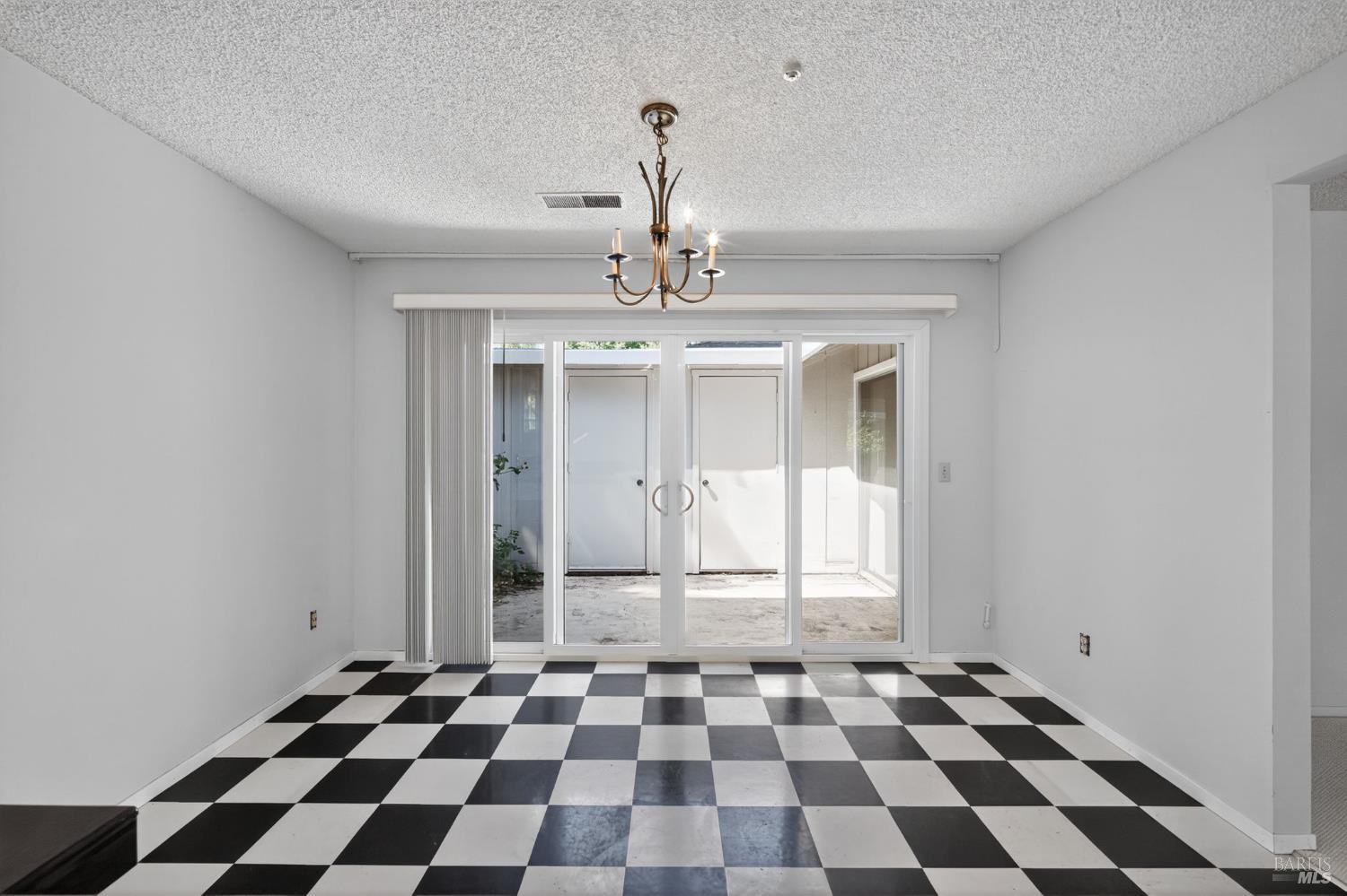 Detail Gallery Image 8 of 39 For 46 Aspen Meadows Cir, Santa Rosa,  CA 95409 - 1 Beds | 1 Baths