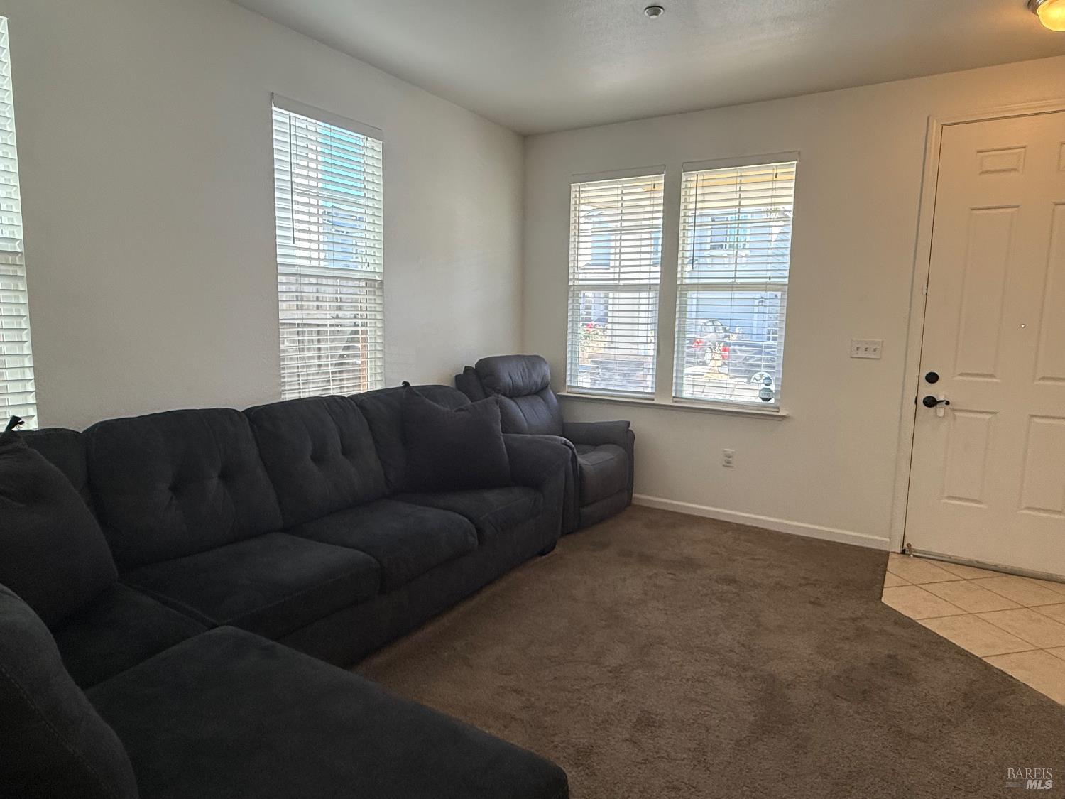 Detail Gallery Image 3 of 28 For 36 Corvina Way, American Canyon,  CA 94503 - 3 Beds | 2/1 Baths