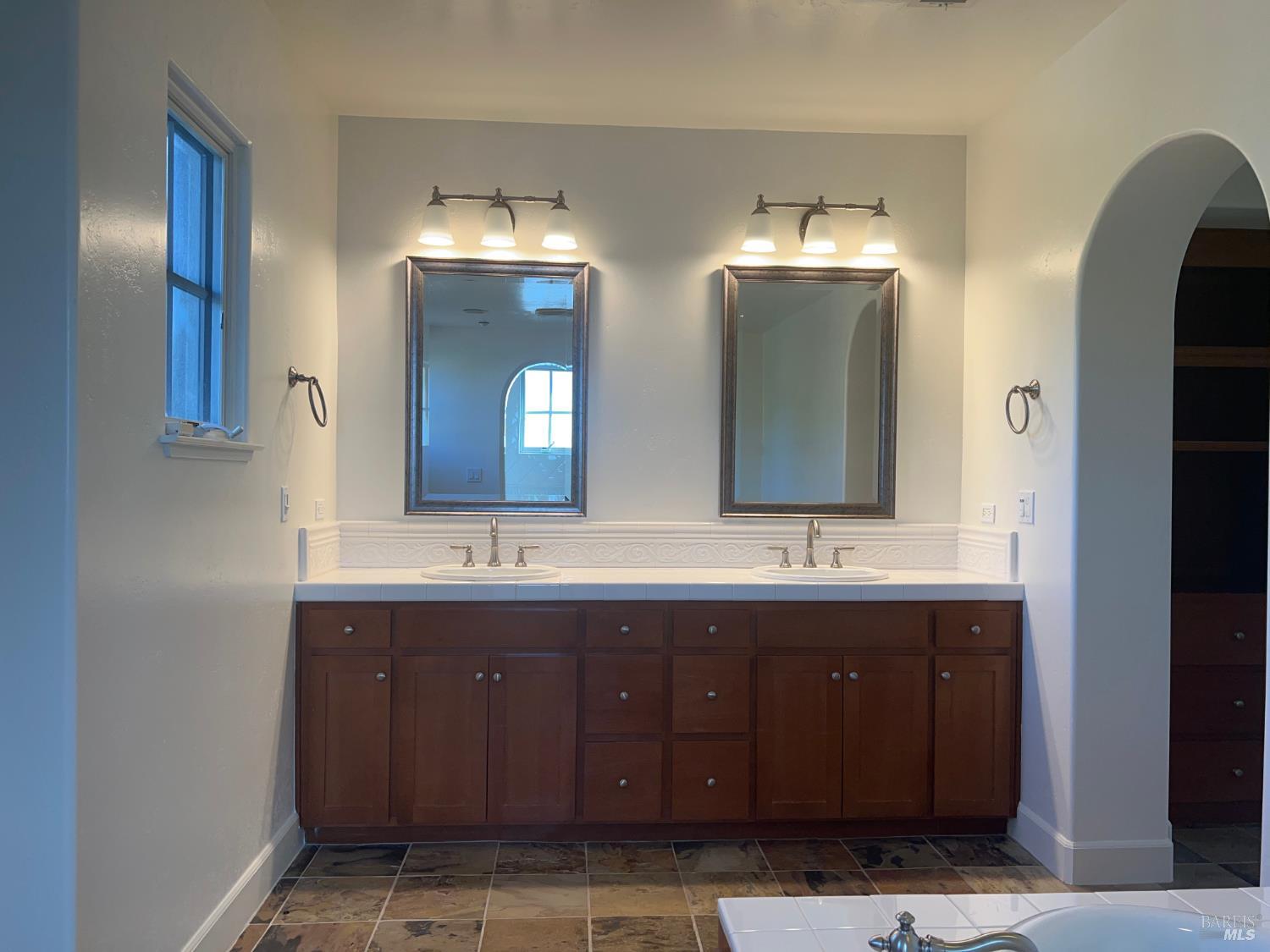 Detail Gallery Image 38 of 56 For 3127 Olympic Rd, Fairfield,  CA 94534 - 5 Beds | 3 Baths
