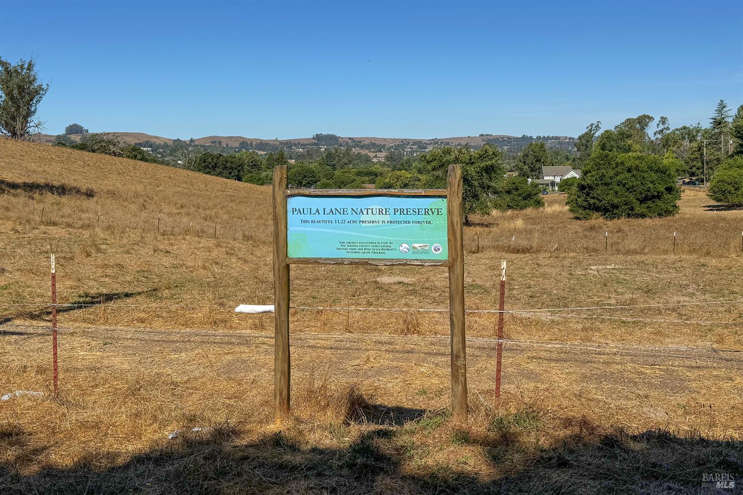 Detail Gallery Image 56 of 61 For 620 Elm Dr, Petaluma,  CA 94952 - 5 Beds | 2/1 Baths