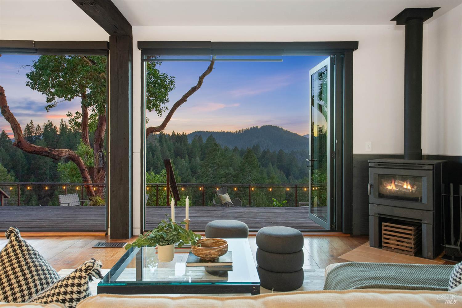 Detail Gallery Image 9 of 55 For 18200 Sweetwater Springs Rd, Guerneville,  CA 95446 - 3 Beds | 3 Baths