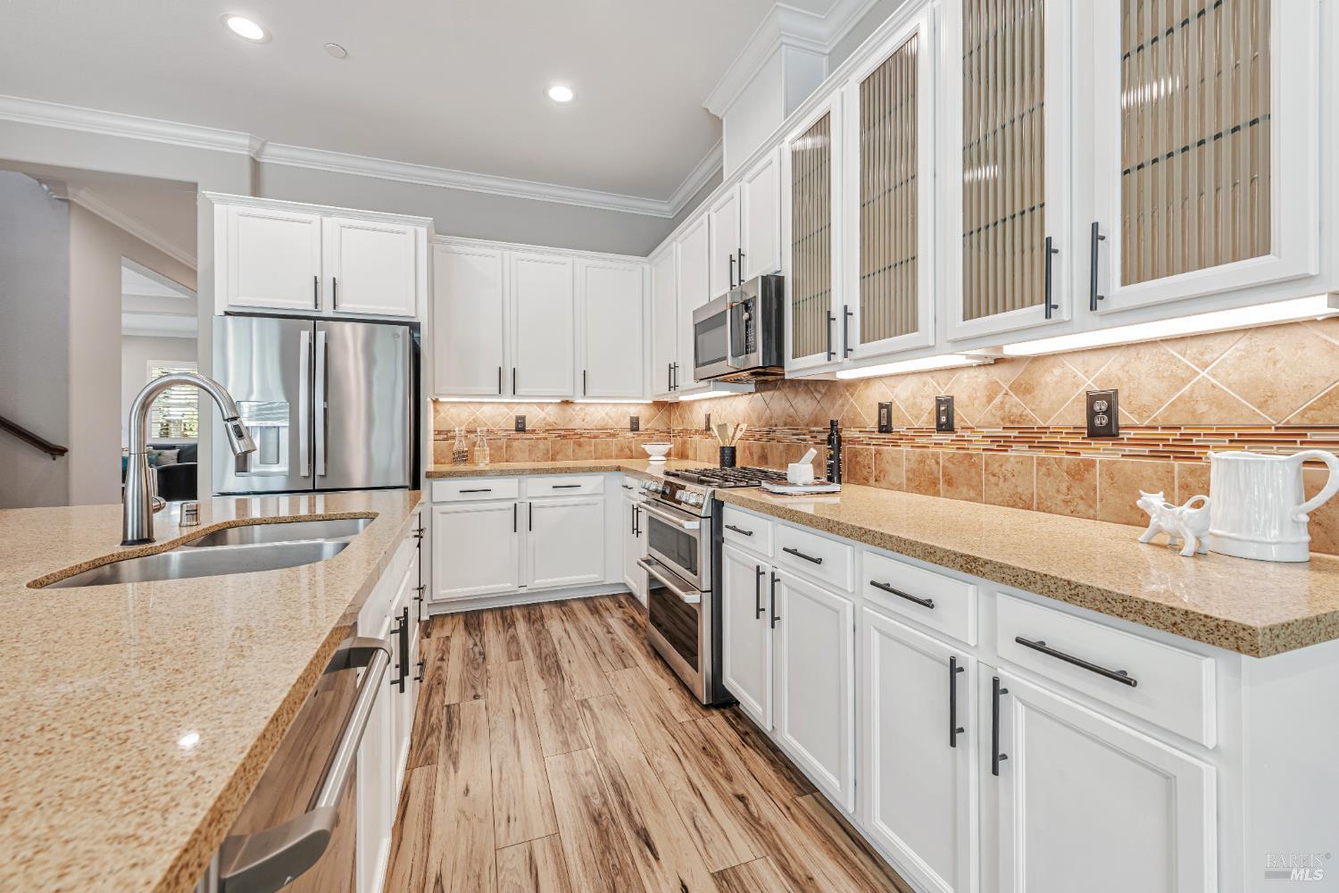 Detail Gallery Image 20 of 55 For 1678 Southridge Dr, Petaluma,  CA 94954 - 4 Beds | 3 Baths