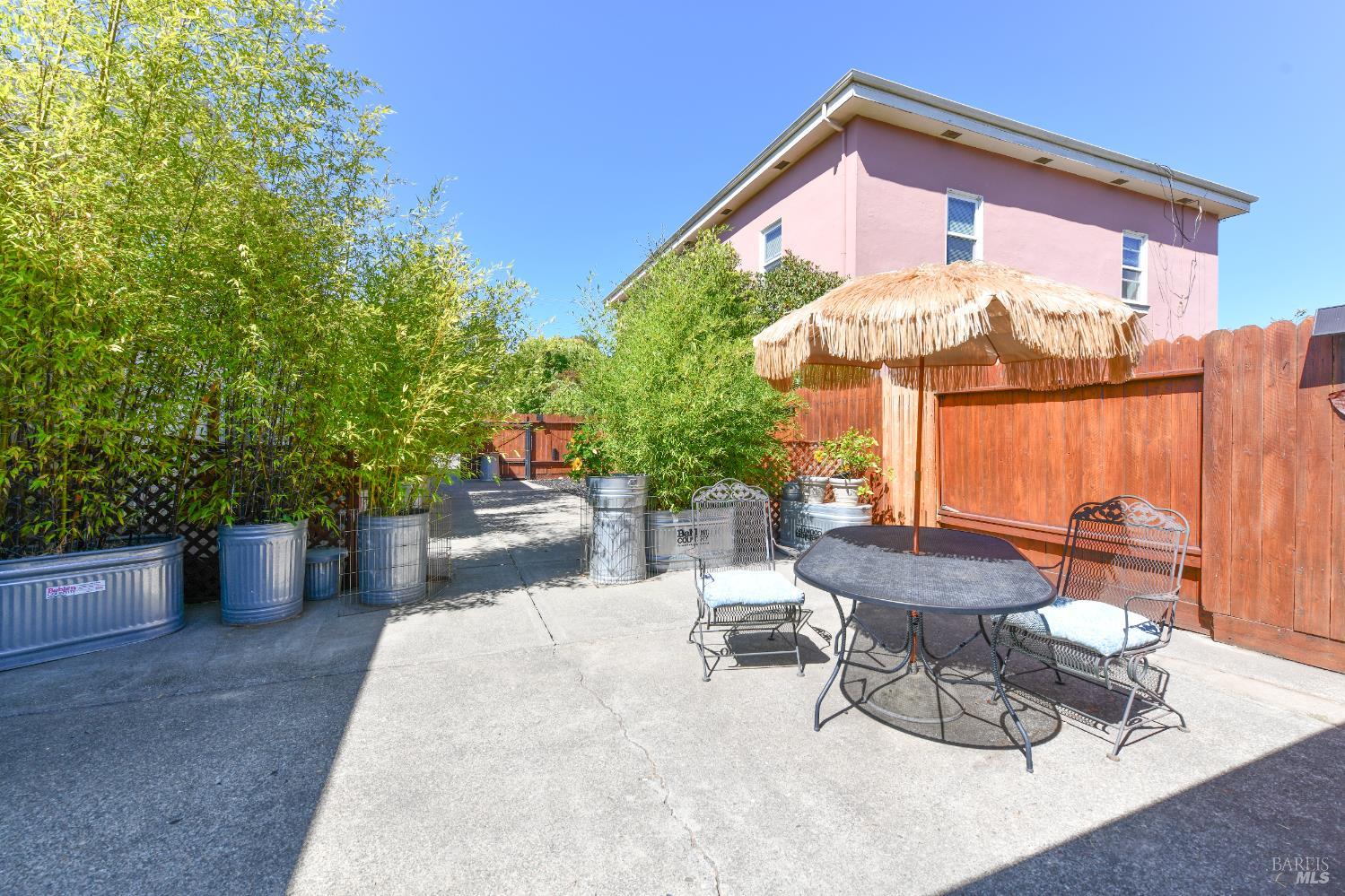 Detail Gallery Image 63 of 74 For 1545 Oak St, Napa,  CA 94559 - 2 Beds | 2 Baths