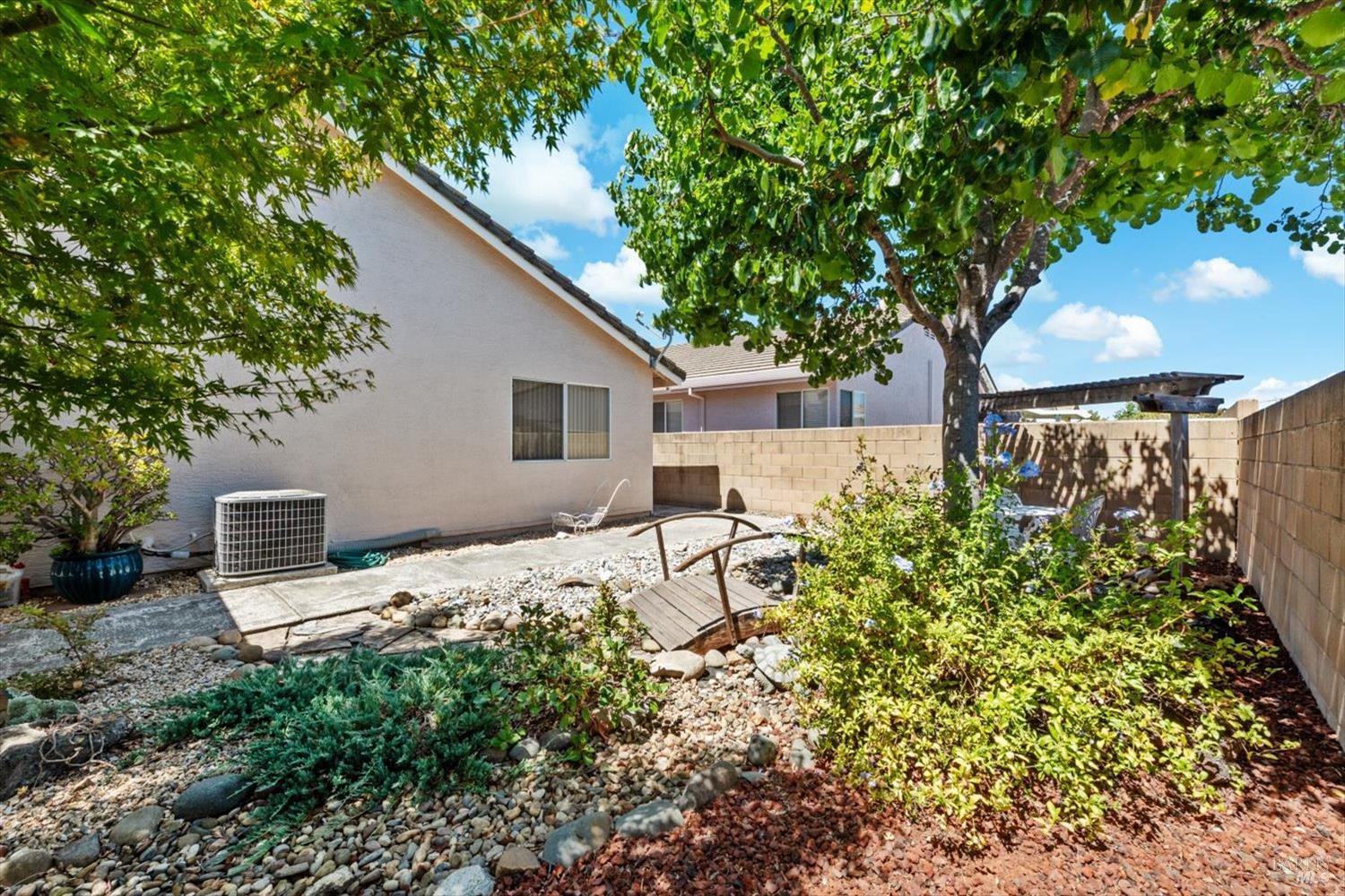 Detail Gallery Image 40 of 45 For 348 Trellis Ln, Vacaville,  CA 95687 - 2 Beds | 2 Baths