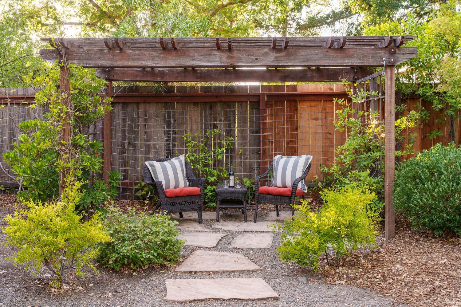 Detail Gallery Image 27 of 41 For 1610 Myrtle St, Calistoga,  CA 94515 - 2 Beds | 2 Baths