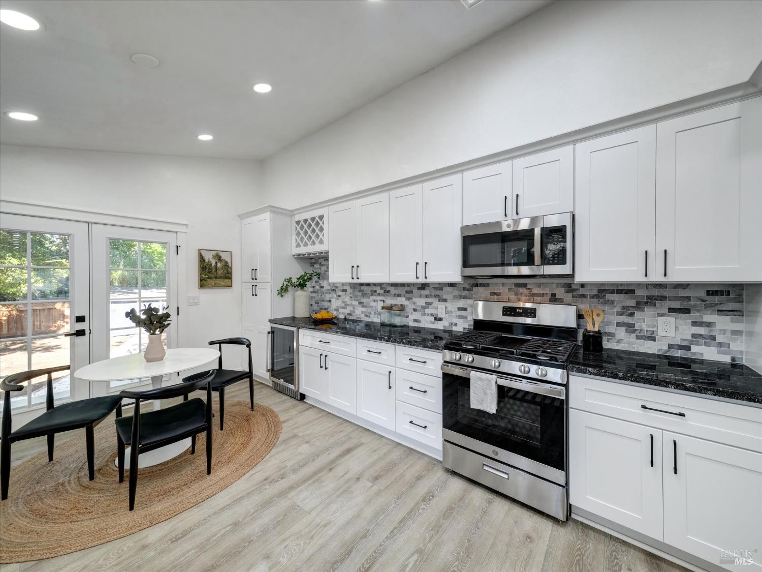 Detail Gallery Image 15 of 42 For 381 Johnson St, Sebastopol,  CA 95472 - 2 Beds | 1 Baths