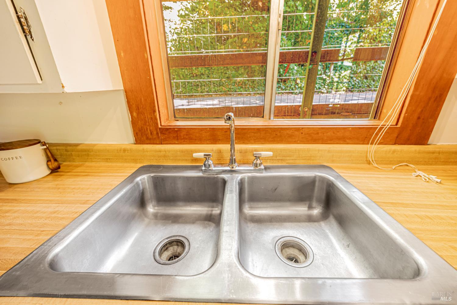 Detail Gallery Image 13 of 37 For 11777 Madrona Rd, Forestville,  CA 95436 - 3 Beds | 1 Baths