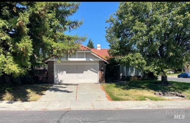 Detail Gallery Image 1 of 8 For 900 Quate Ct, Vacaville,  CA 95688 - 4 Beds | 2 Baths