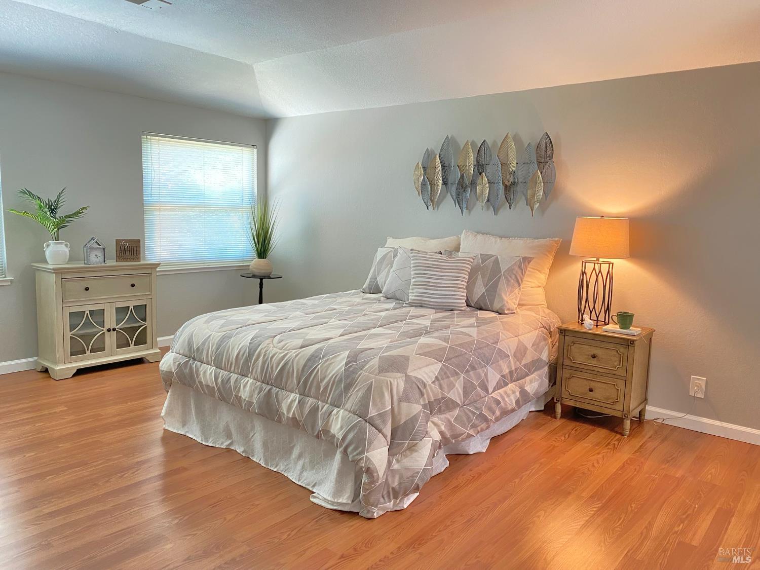 Detail Gallery Image 31 of 60 For 584 Fruitvale Rd, Vacaville,  CA 95688 - 5 Beds | 3 Baths