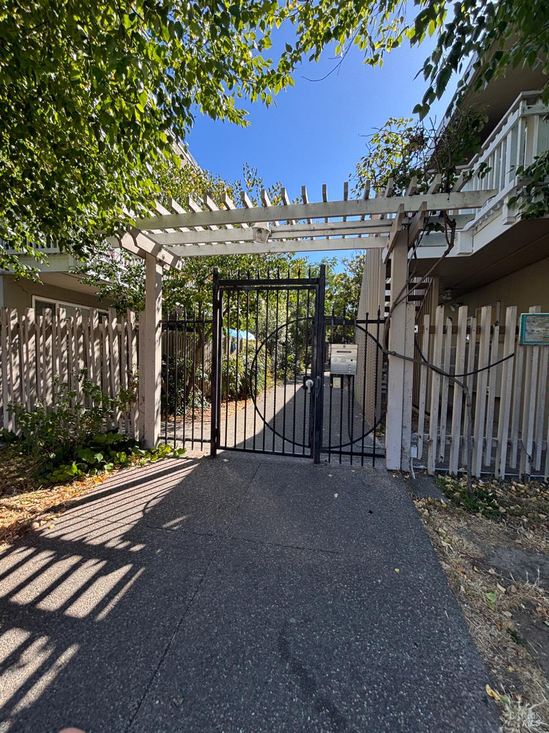 Detail Gallery Image 4 of 14 For 35 Fairfax St #8,  San Rafael,  CA 94901 - 2 Beds | 1 Baths