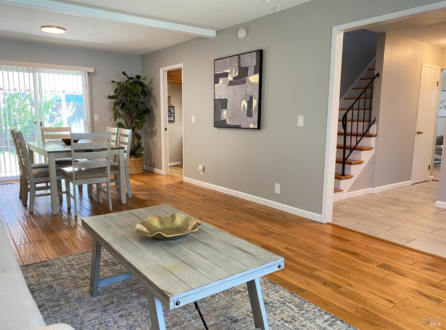 Detail Gallery Image 11 of 60 For 584 Fruitvale Rd, Vacaville,  CA 95688 - 5 Beds | 3 Baths