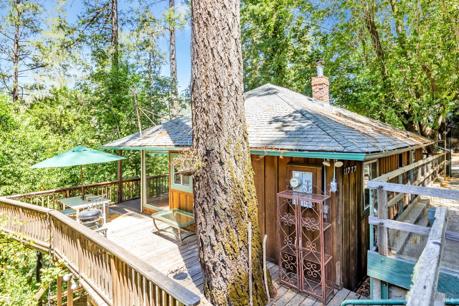 Detail Gallery Image 4 of 37 For 11777 Madrona Rd, Forestville,  CA 95436 - 3 Beds | 1 Baths