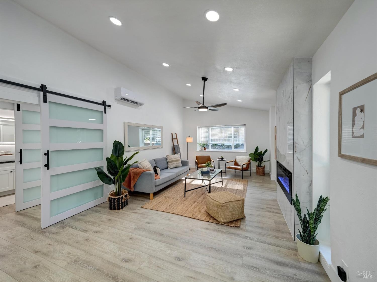 Detail Gallery Image 7 of 42 For 381 Johnson St, Sebastopol,  CA 95472 - 2 Beds | 1 Baths