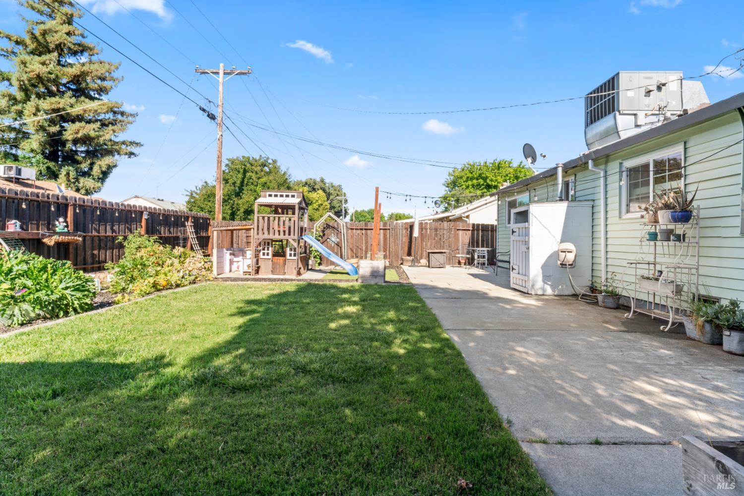 Detail Gallery Image 19 of 28 For 332 Cottonwood St, Vacaville,  CA 95688 - 3 Beds | 1 Baths