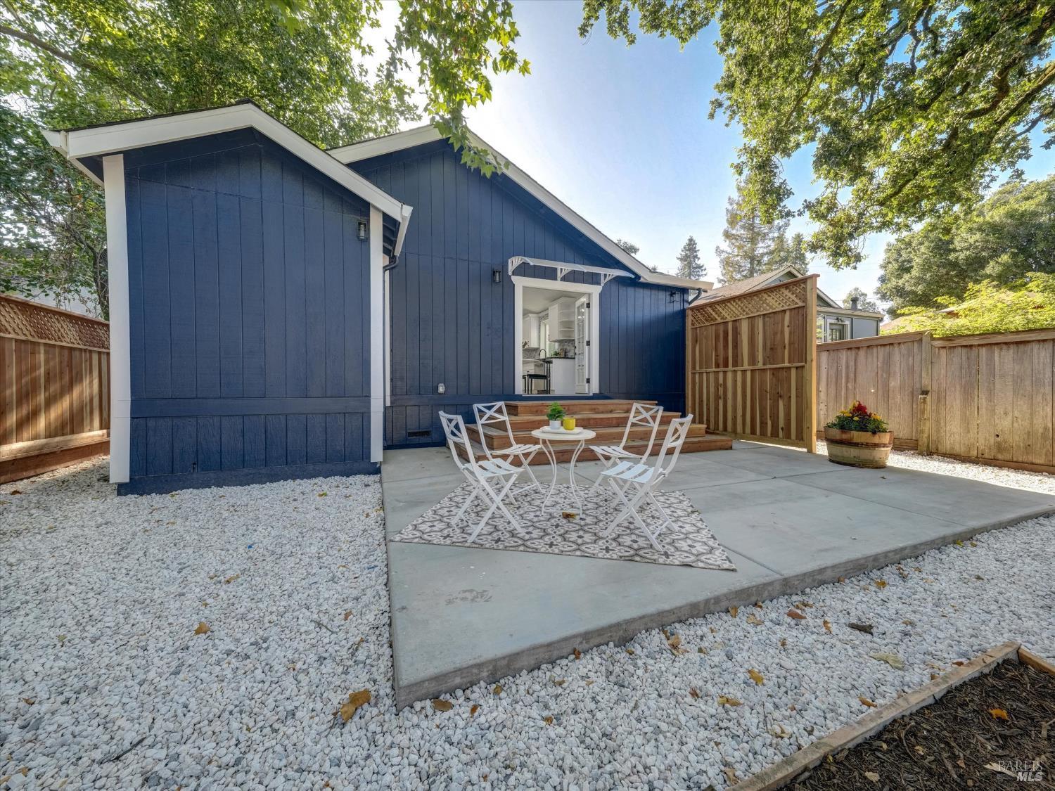Detail Gallery Image 33 of 42 For 381 Johnson St, Sebastopol,  CA 95472 - 2 Beds | 1 Baths