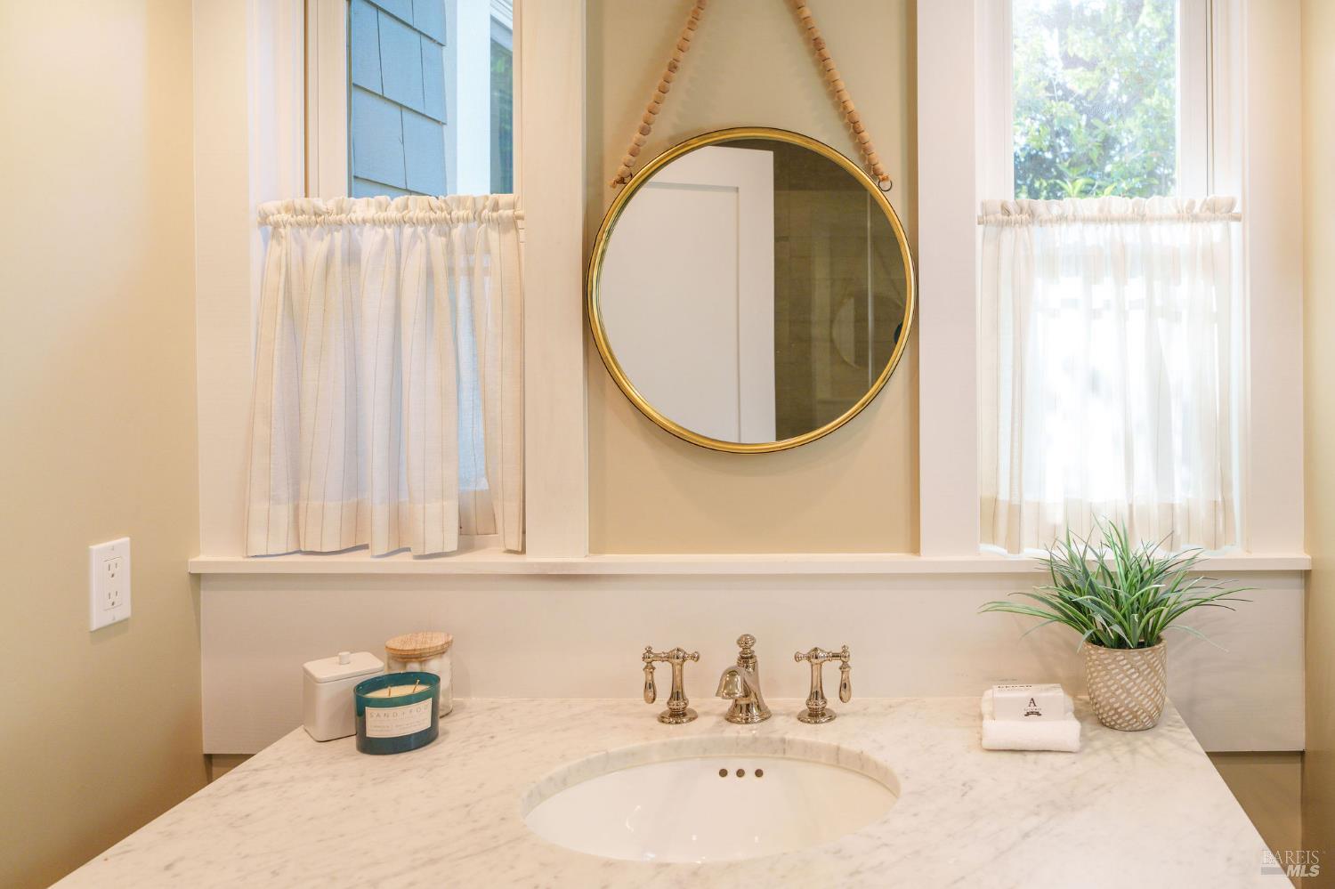Detail Gallery Image 13 of 41 For 1610 Myrtle St, Calistoga,  CA 94515 - 2 Beds | 2 Baths