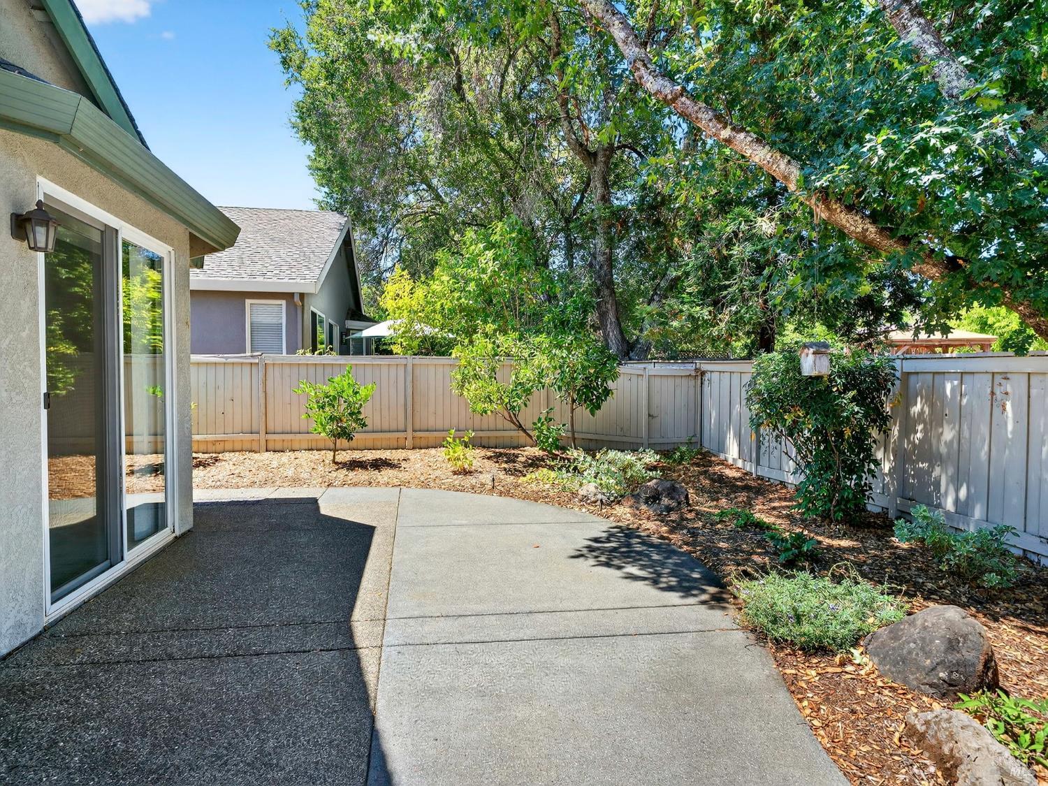 Detail Gallery Image 24 of 51 For 148 Porterfield Creek Dr, Cloverdale,  CA 95425 - 2 Beds | 2 Baths