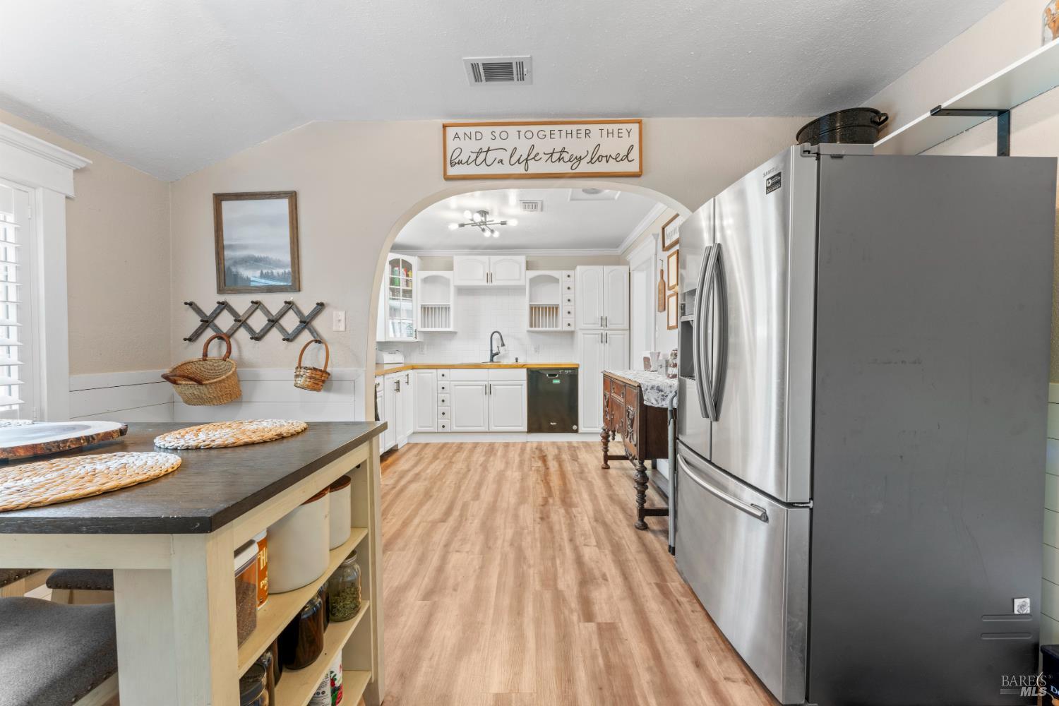 Detail Gallery Image 8 of 28 For 332 Cottonwood St, Vacaville,  CA 95688 - 3 Beds | 1 Baths