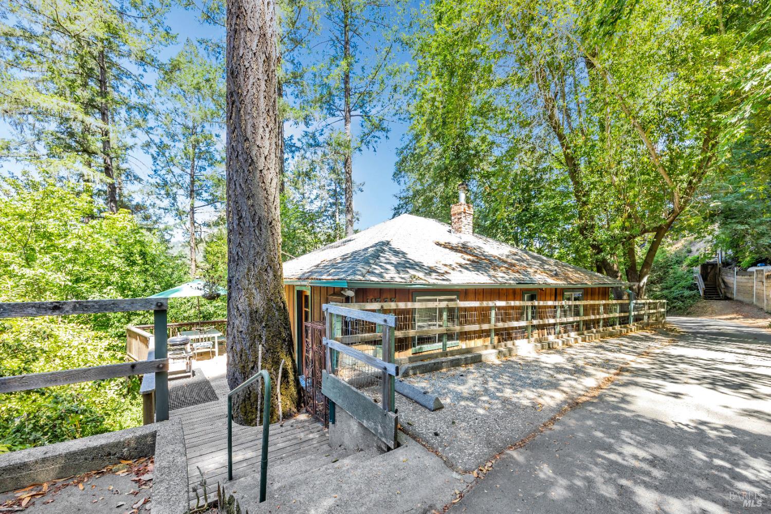 Detail Gallery Image 3 of 37 For 11777 Madrona Rd, Forestville,  CA 95436 - 3 Beds | 1 Baths