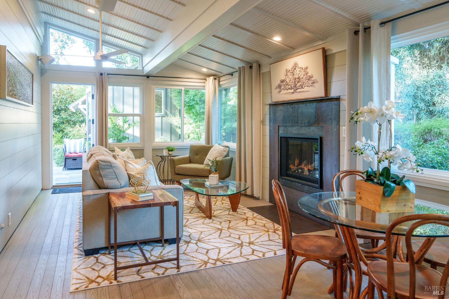 Detail Gallery Image 10 of 41 For 1610 Myrtle St, Calistoga,  CA 94515 - 2 Beds | 2 Baths