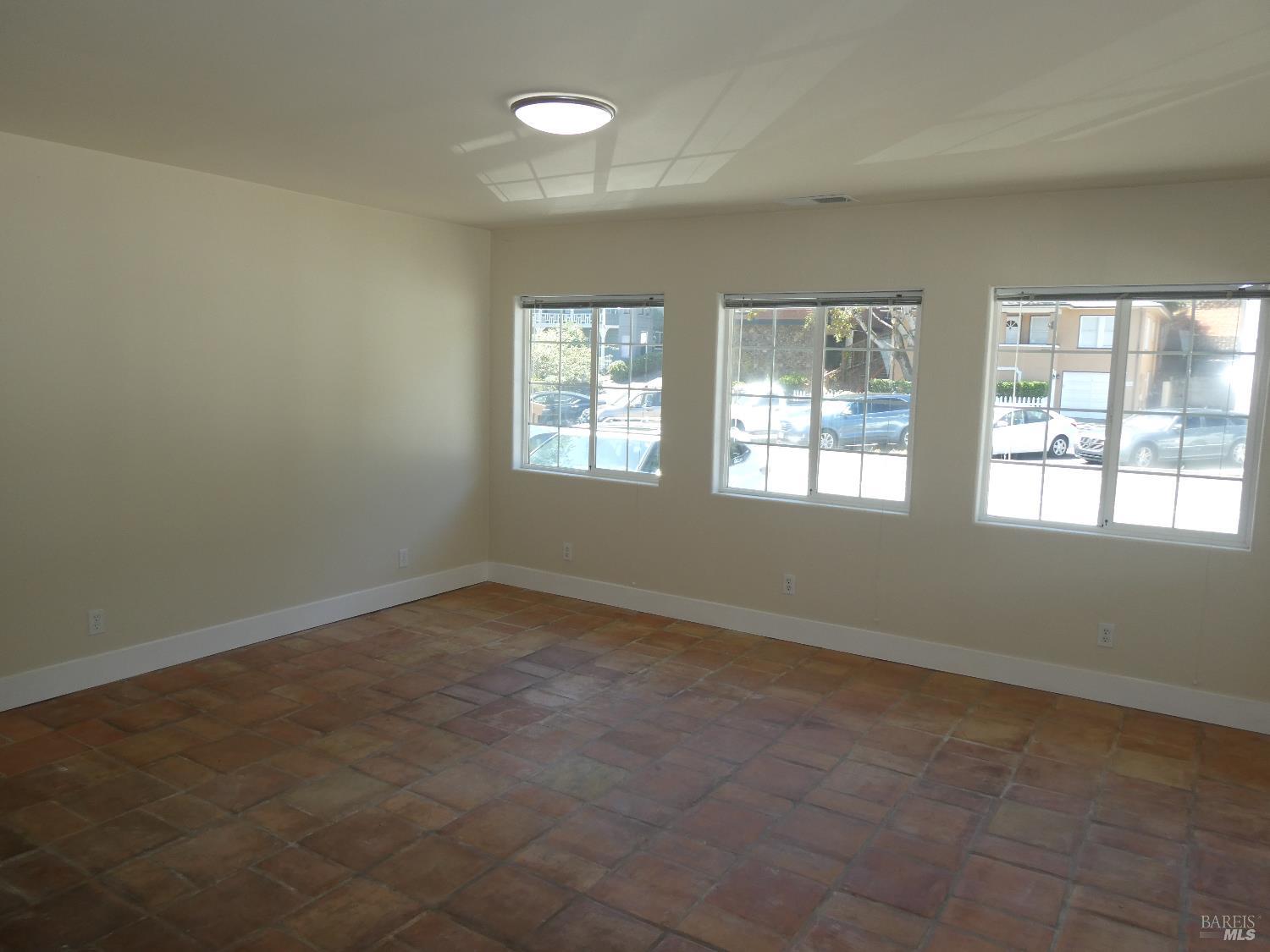Detail Gallery Image 16 of 22 For 295 Miller Ave, Mill Valley,  CA 94941 - – Beds | – Baths