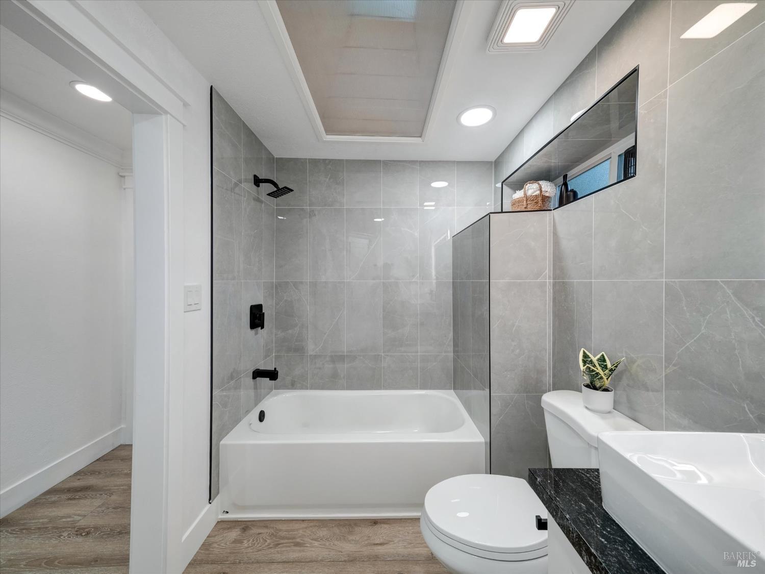 Detail Gallery Image 24 of 42 For 381 Johnson St, Sebastopol,  CA 95472 - 2 Beds | 1 Baths