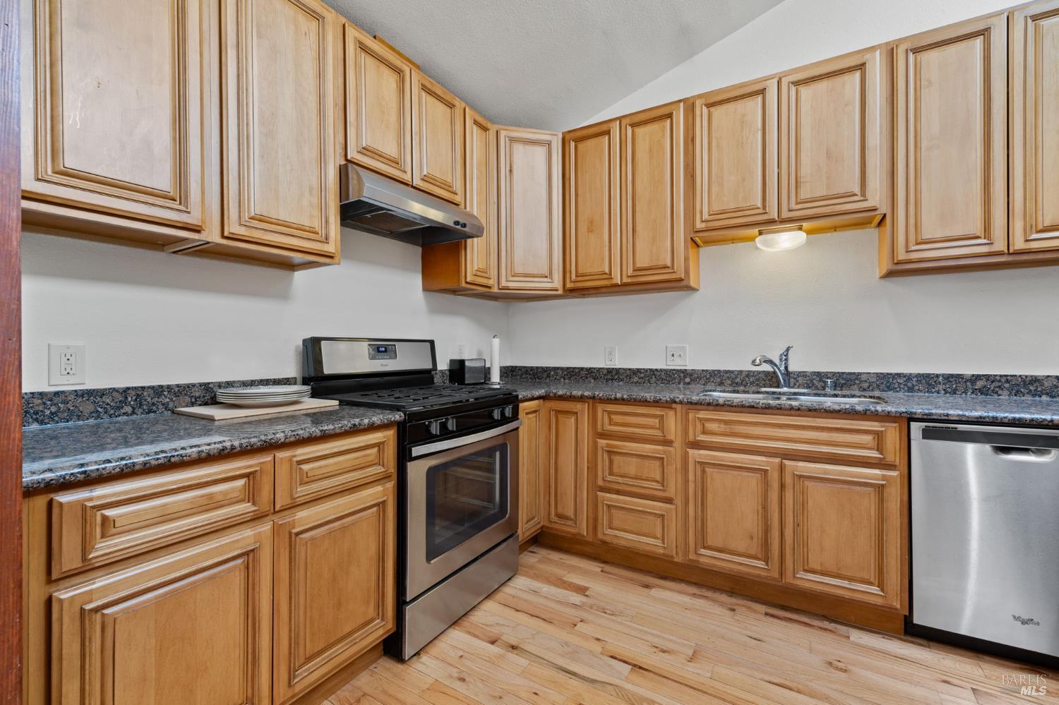 Detail Gallery Image 7 of 19 For 14446 Old Cazadero Rd, Guerneville,  CA 95446 - 6 Beds | 3 Baths