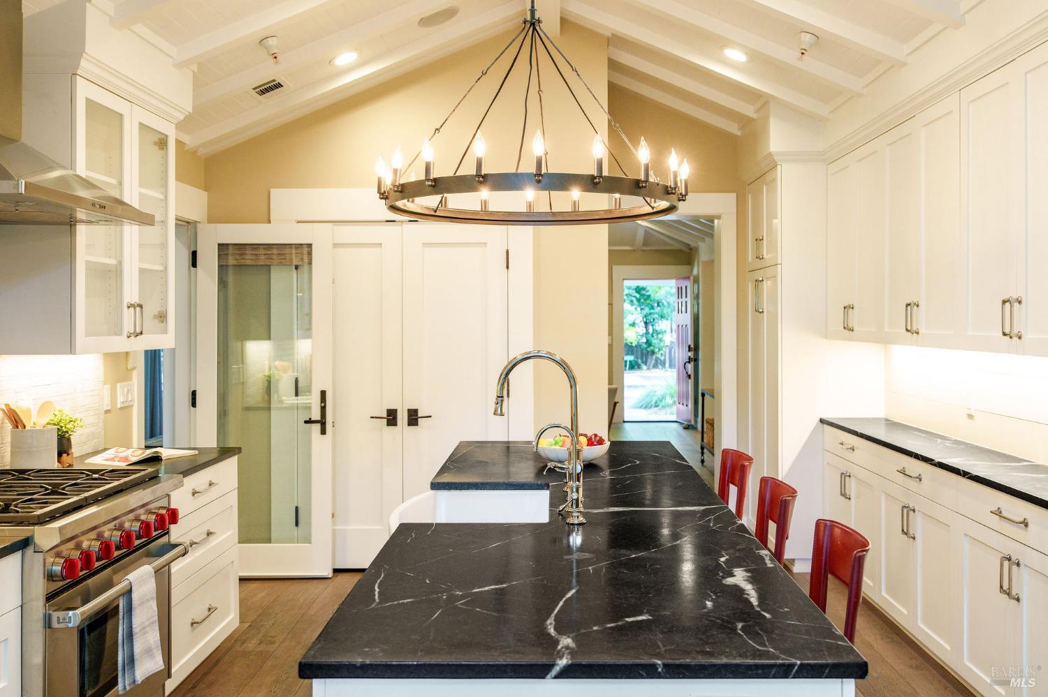 Detail Gallery Image 15 of 41 For 1610 Myrtle St, Calistoga,  CA 94515 - 2 Beds | 2 Baths