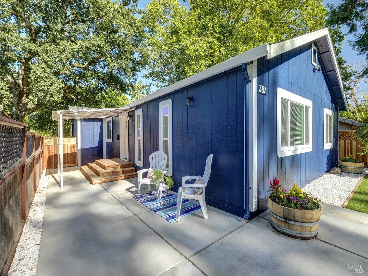 Detail Gallery Image 4 of 42 For 381 Johnson St, Sebastopol,  CA 95472 - 2 Beds | 1 Baths