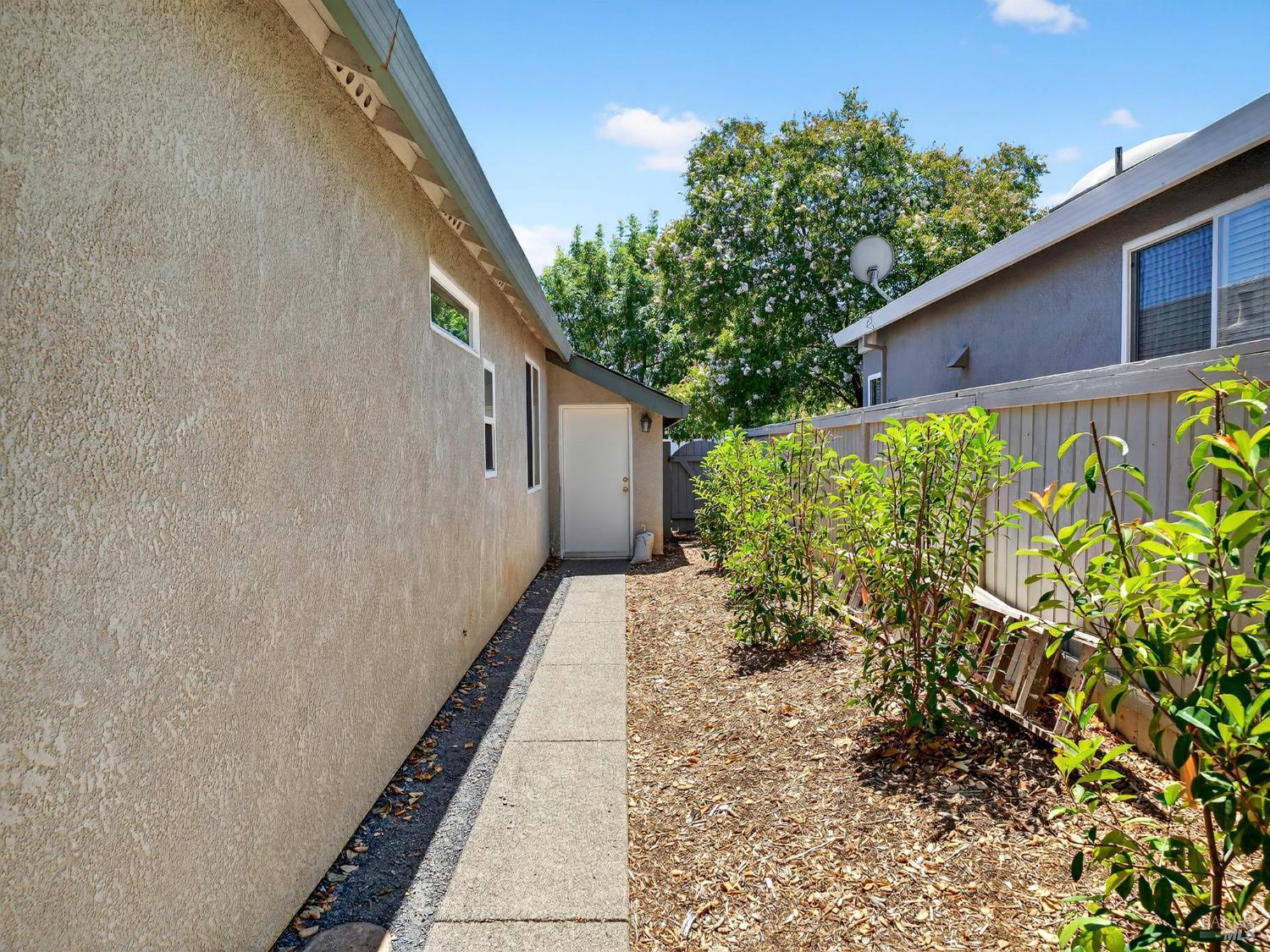 Detail Gallery Image 37 of 51 For 148 Porterfield Creek Dr, Cloverdale,  CA 95425 - 2 Beds | 2 Baths