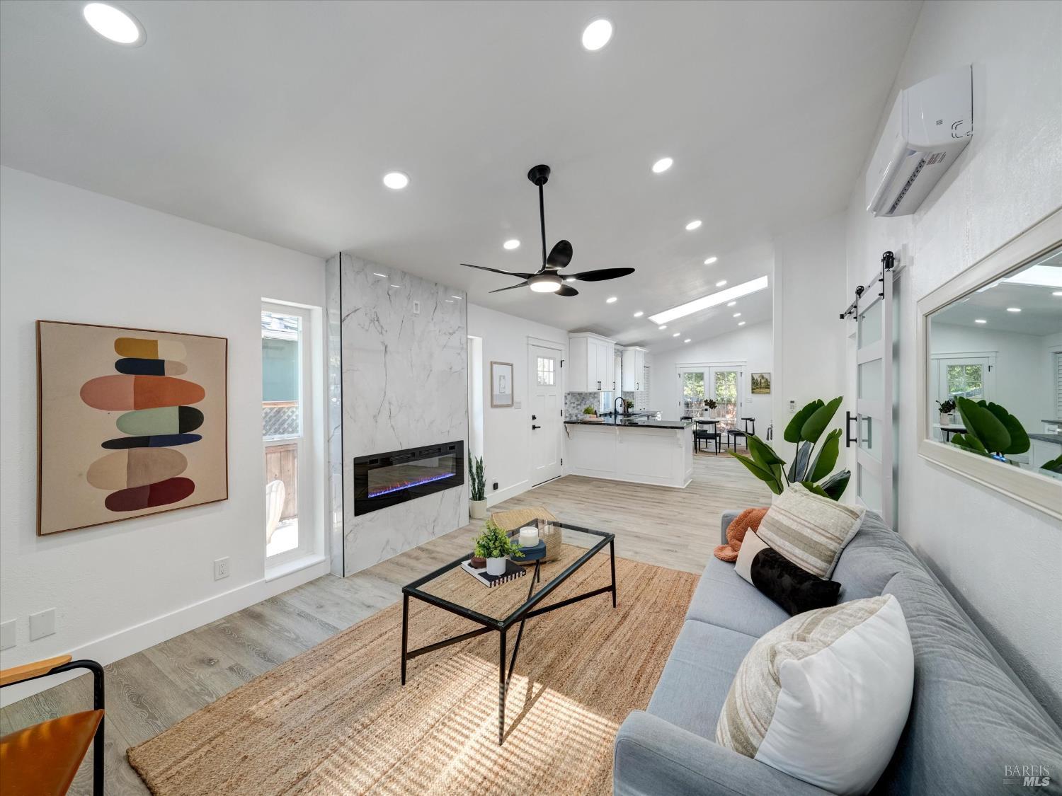 Detail Gallery Image 10 of 42 For 381 Johnson St, Sebastopol,  CA 95472 - 2 Beds | 1 Baths