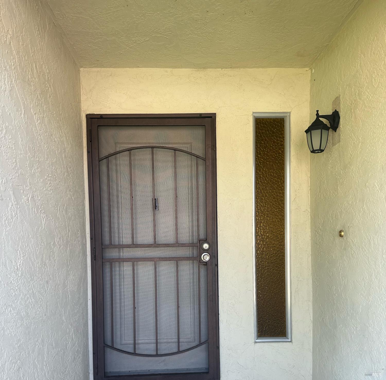 Detail Gallery Image 3 of 15 For 1005 Harrogate Way, Antioch,  CA 94509 - 3 Beds | 2 Baths