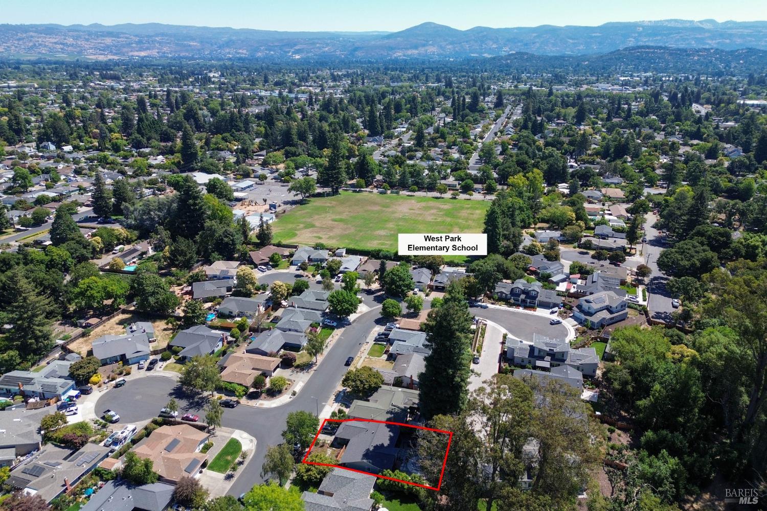 Detail Gallery Image 39 of 46 For 2425 Creekside Ave, Napa,  CA 94558 - 4 Beds | 2 Baths