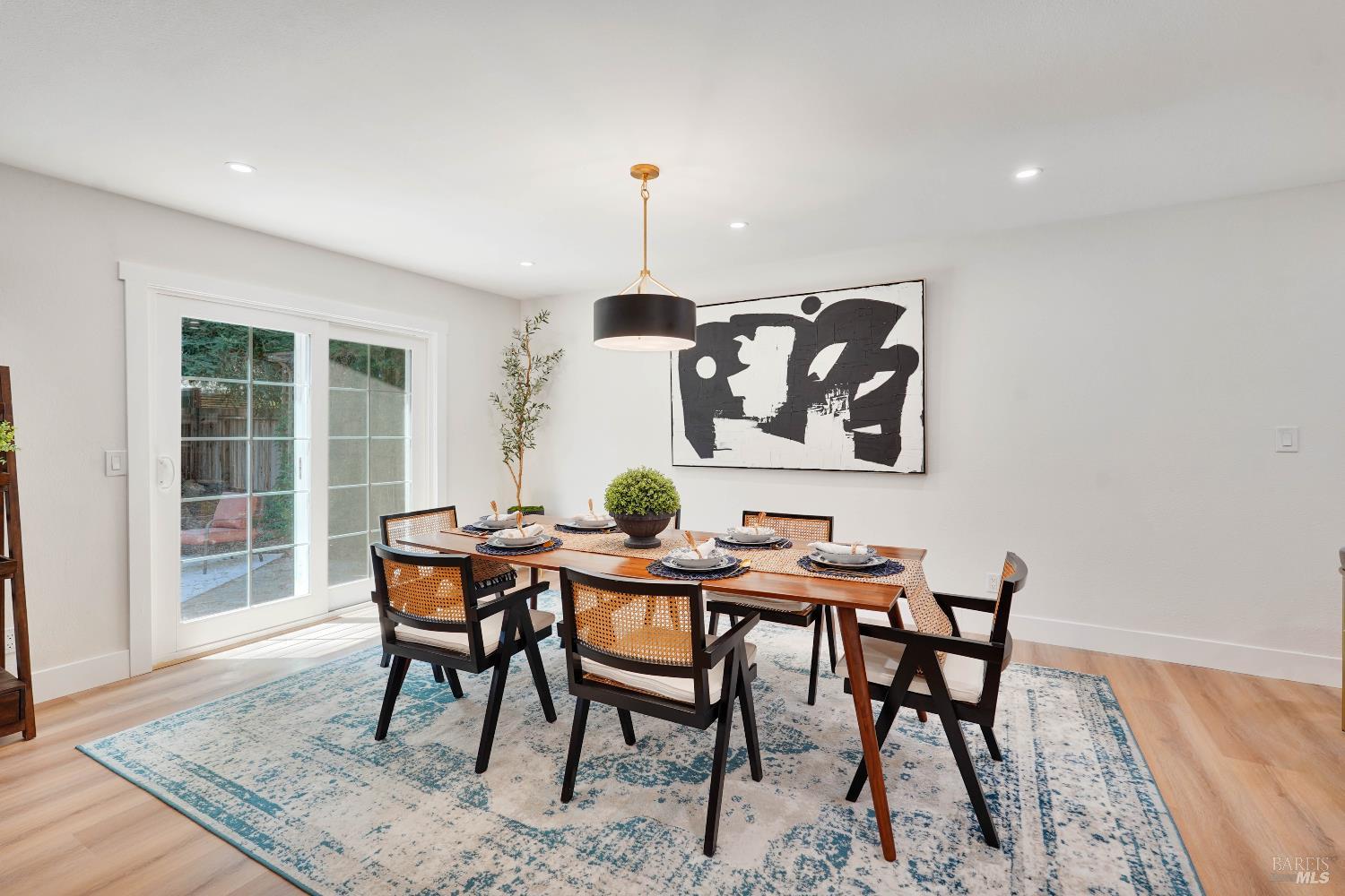 Detail Gallery Image 10 of 46 For 2425 Creekside Ave, Napa,  CA 94558 - 4 Beds | 2 Baths