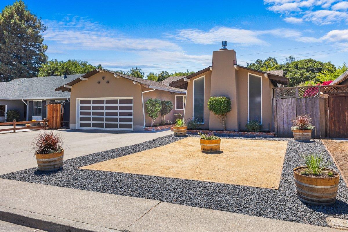 Detail Gallery Image 3 of 34 For 70 San Carlos Way, Novato,  CA 94945 - 4 Beds | 2 Baths