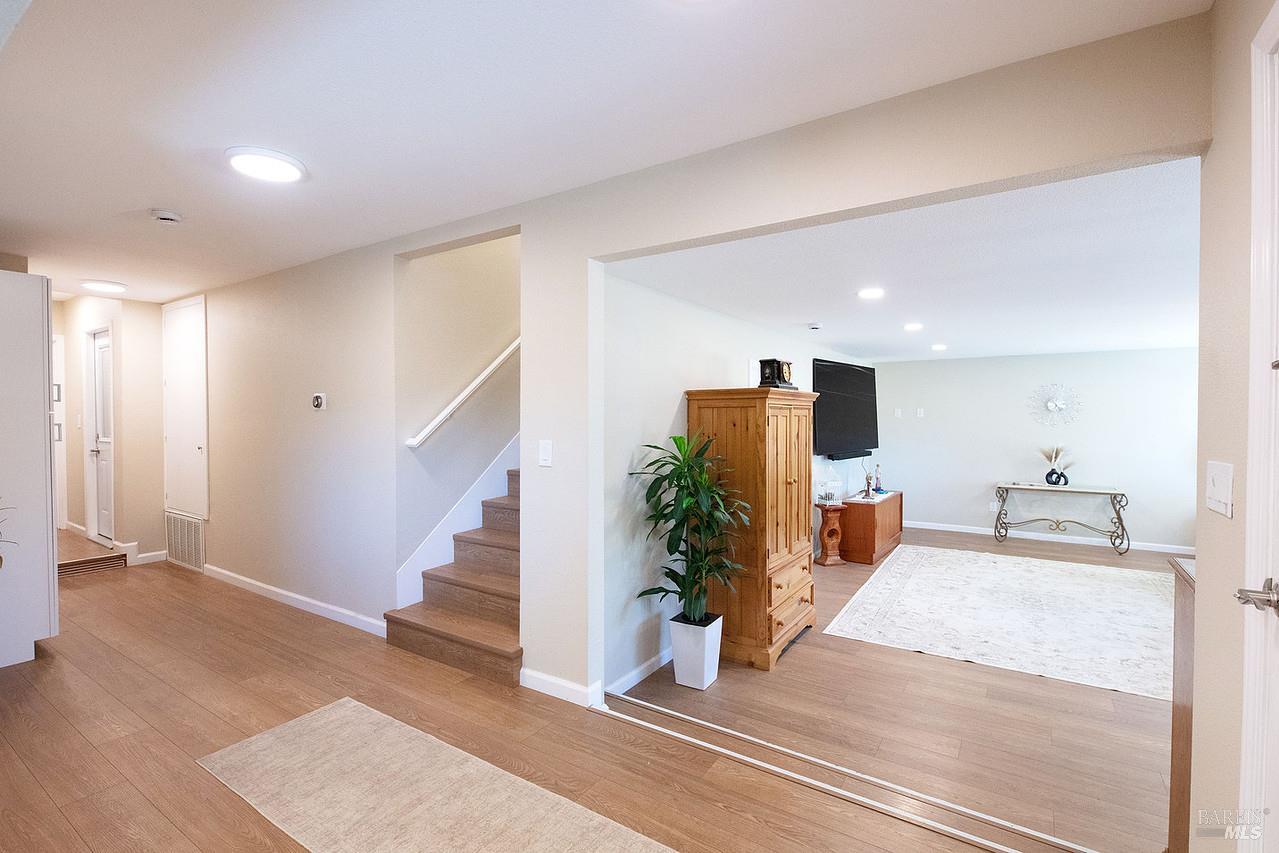 Detail Gallery Image 6 of 33 For 4851 Udell Rd, Vacaville,  CA 95688 - 4 Beds | 3 Baths