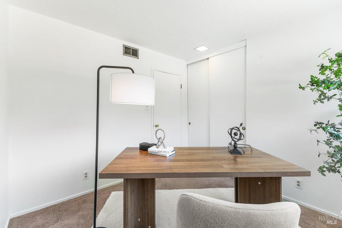 Detail Gallery Image 20 of 34 For 70 San Carlos Way, Novato,  CA 94945 - 4 Beds | 2 Baths