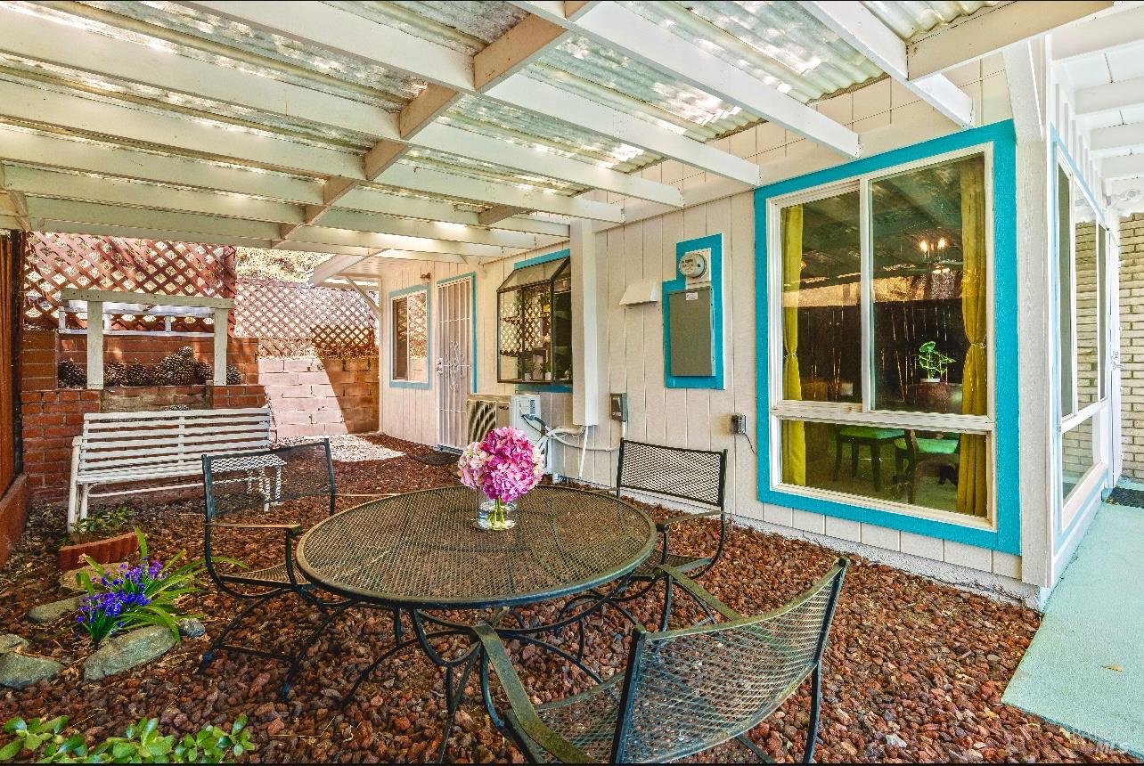 Detail Gallery Image 18 of 24 For 3771 Country Club Dr, Clearlake,  CA 95422 - 2 Beds | 1 Baths