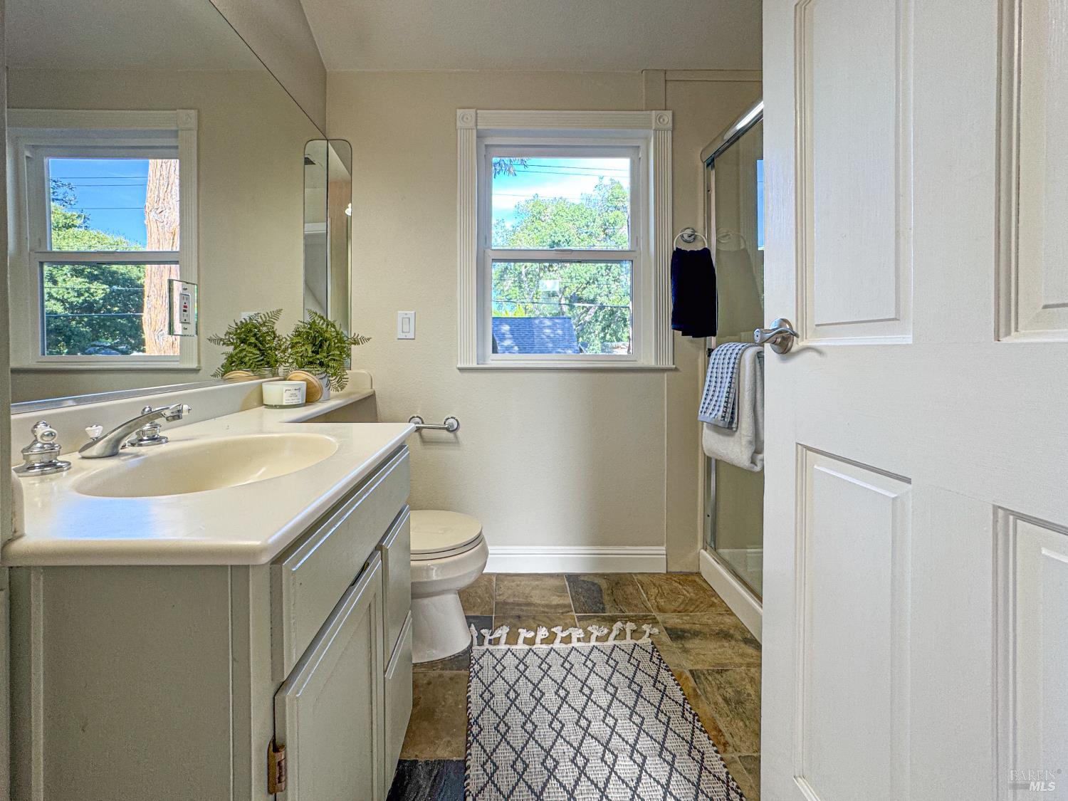 Detail Gallery Image 38 of 44 For 1410 15th St, Santa Rosa,  CA 95404 - 2 Beds | 2/1 Baths