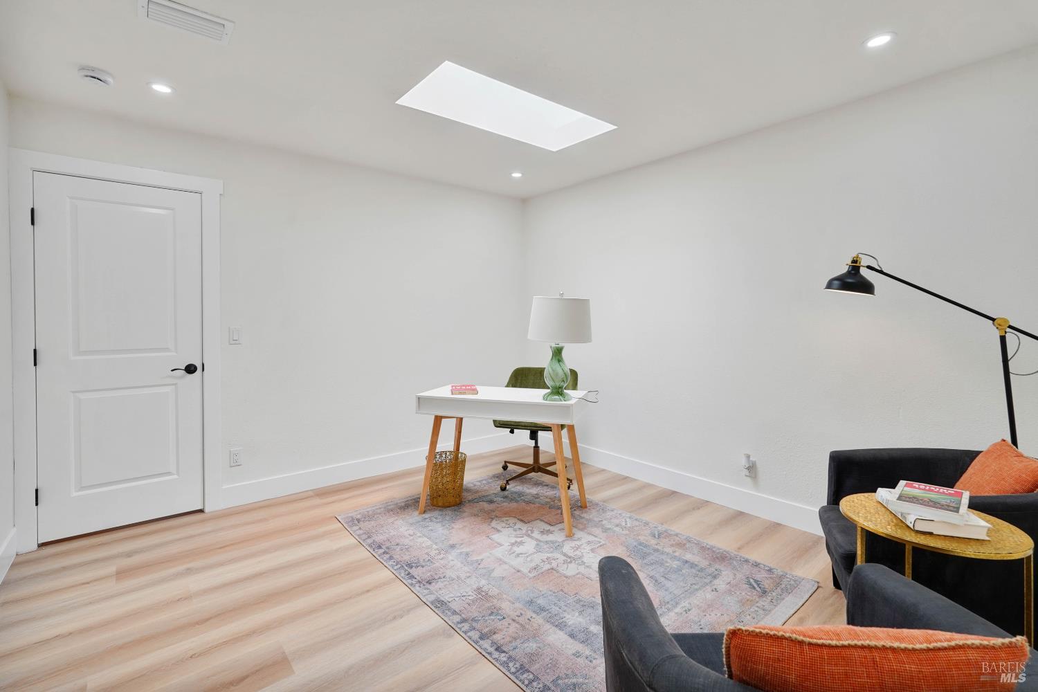 Detail Gallery Image 25 of 46 For 2425 Creekside Ave, Napa,  CA 94558 - 4 Beds | 2 Baths