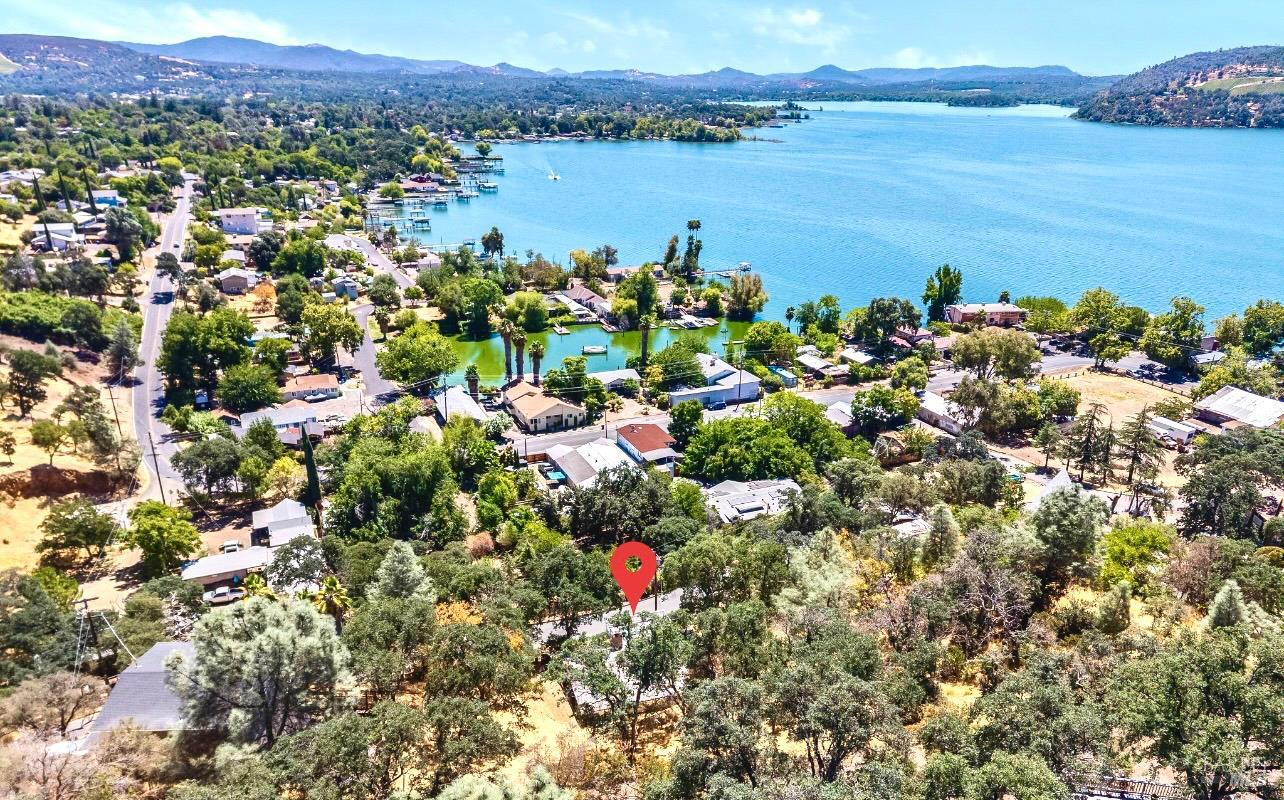 Detail Gallery Image 2 of 24 For 3771 Country Club Dr, Clearlake,  CA 95422 - 2 Beds | 1 Baths
