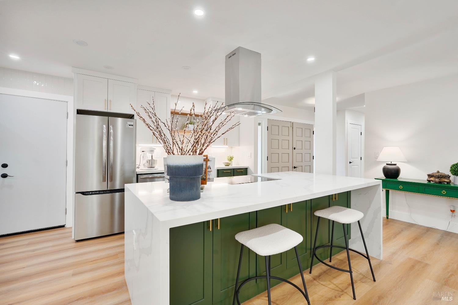 Detail Gallery Image 4 of 46 For 2425 Creekside Ave, Napa,  CA 94558 - 4 Beds | 2 Baths