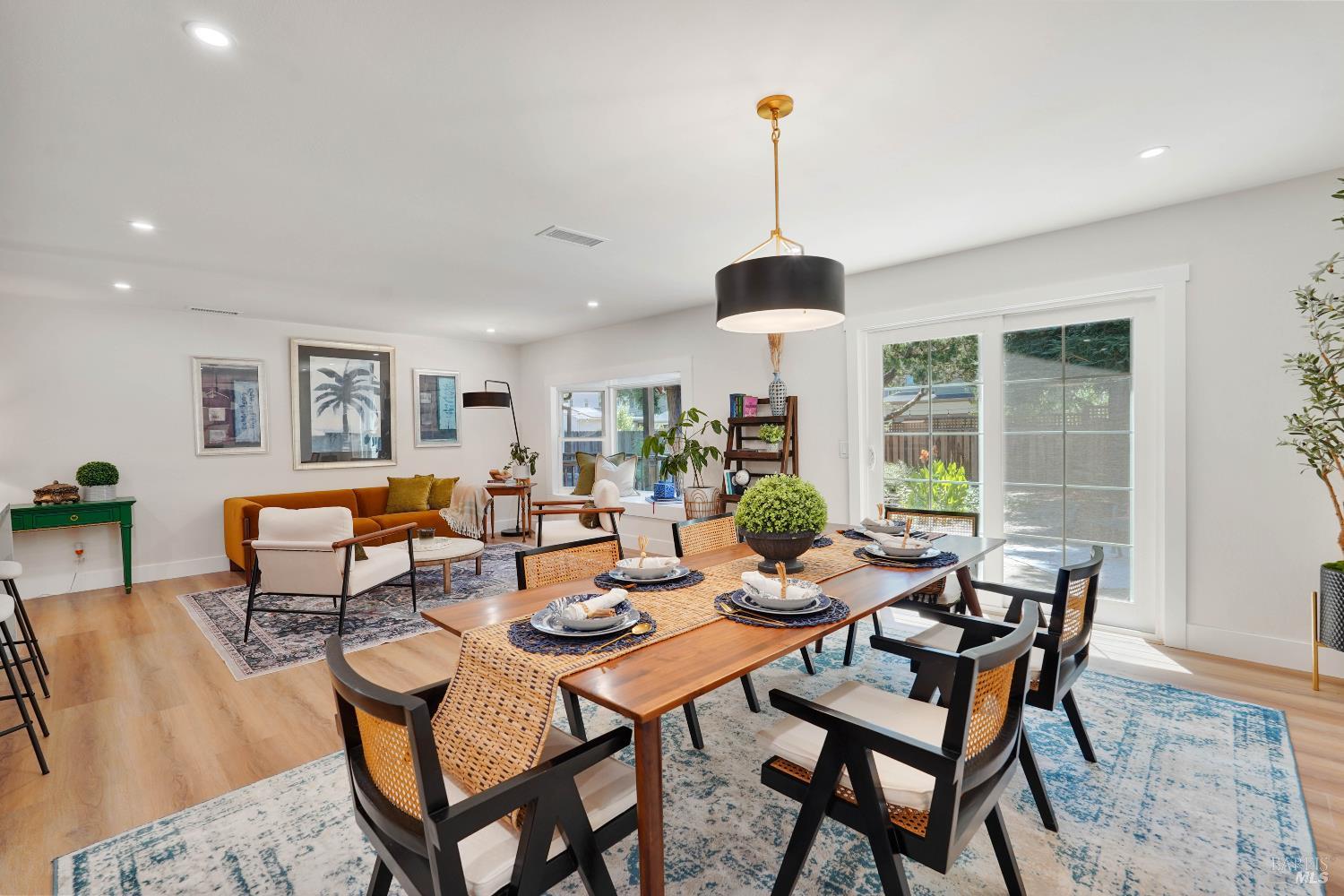 Detail Gallery Image 12 of 46 For 2425 Creekside Ave, Napa,  CA 94558 - 4 Beds | 2 Baths