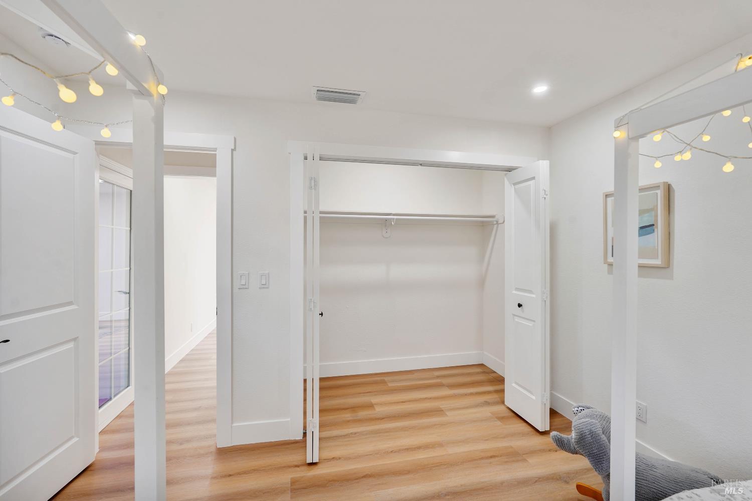 Detail Gallery Image 28 of 46 For 2425 Creekside Ave, Napa,  CA 94558 - 4 Beds | 2 Baths